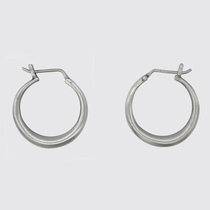 Medium Tapered Hoop Earrings(1)