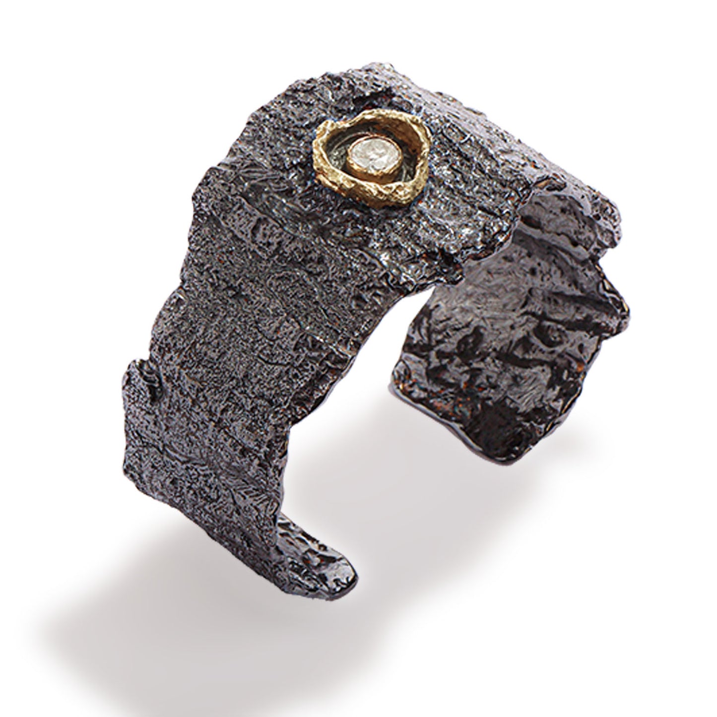 Thesan Cuff w/Diamond