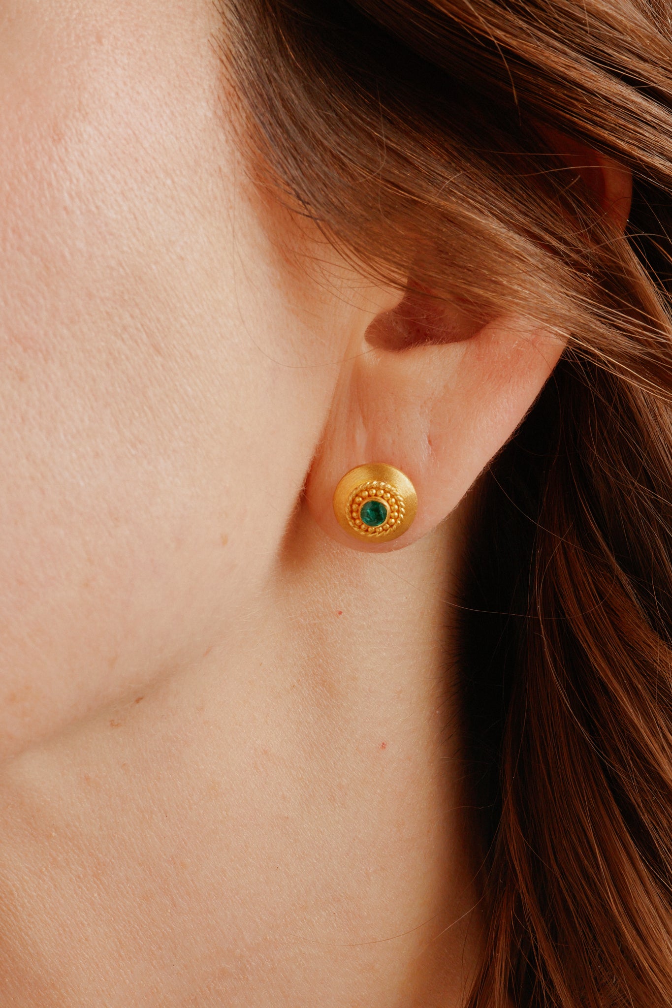Disc Form Emerald Earrings