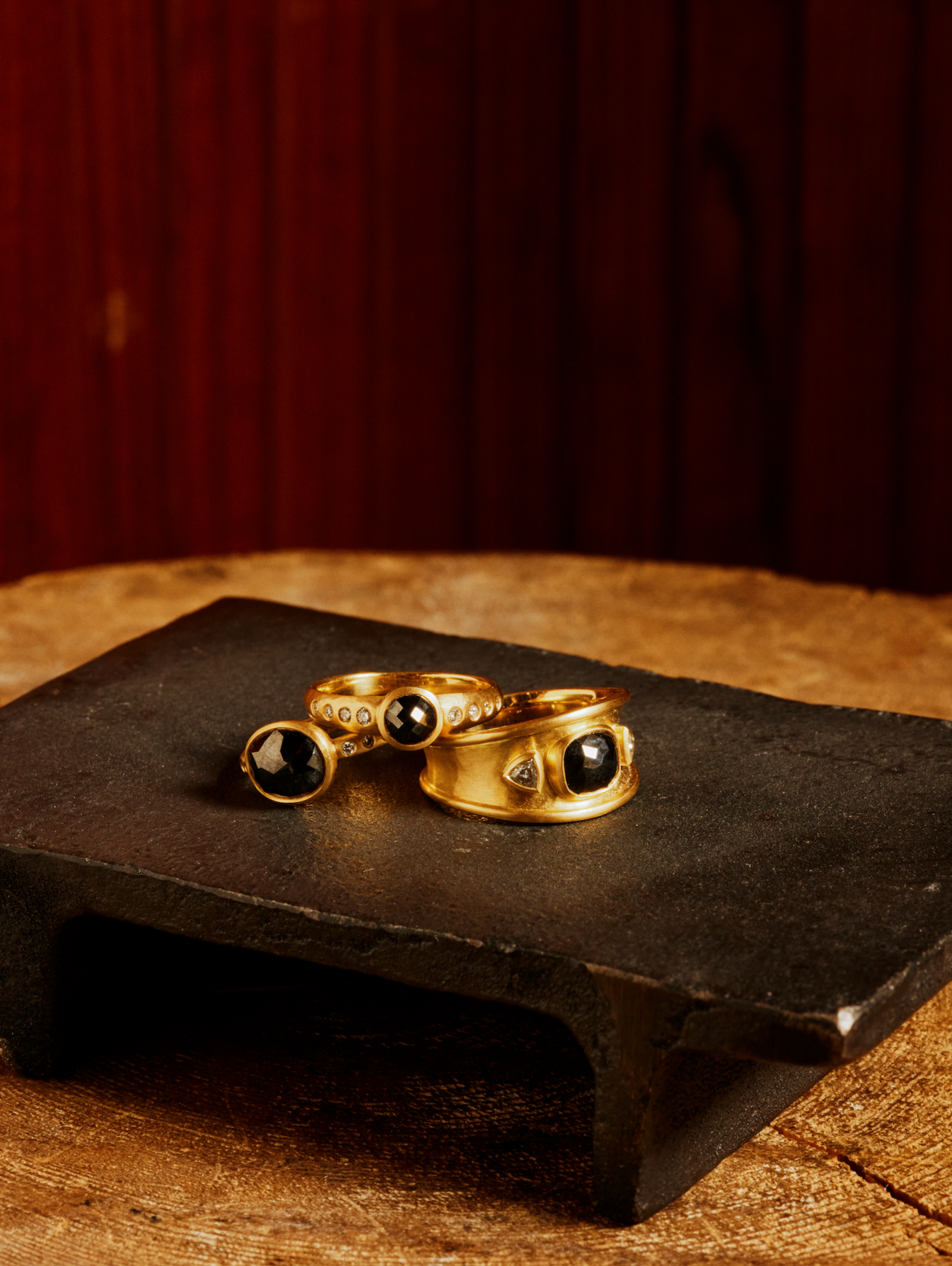 18K Gold Cigar Band Black & White Diamond Ring