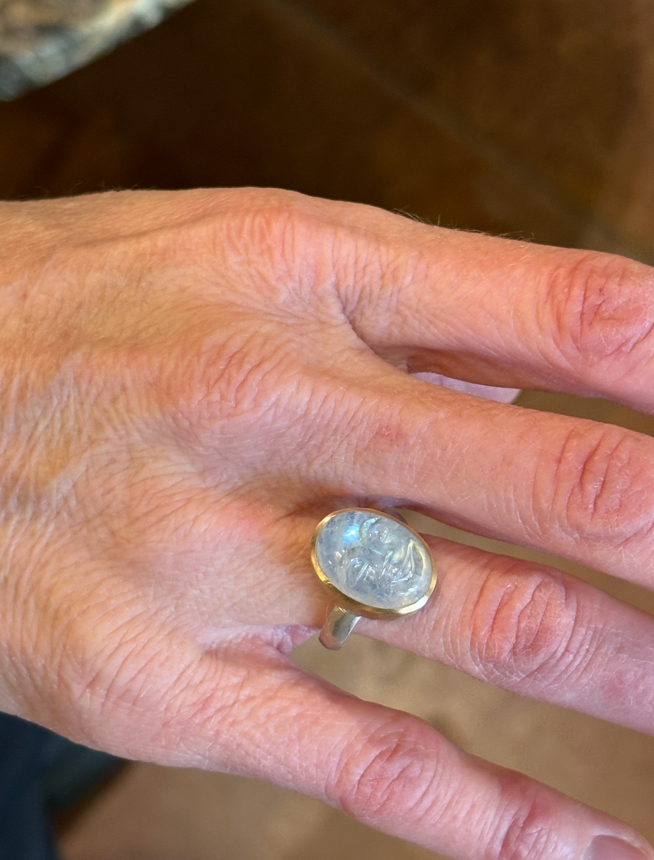 10.96cts Carved Moonstone 14K/SS