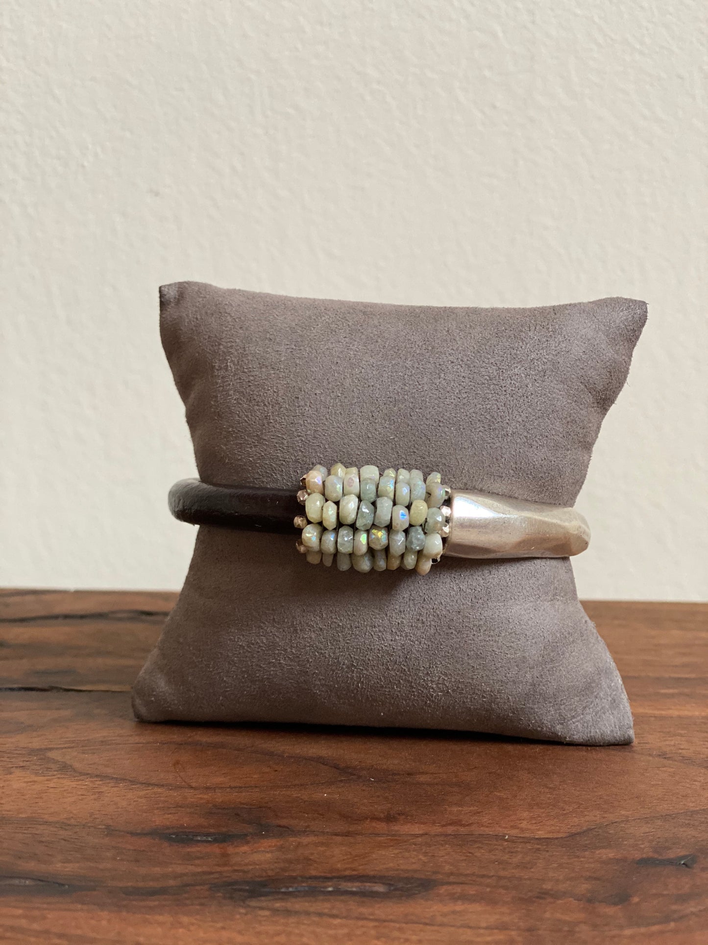Gem Cuff 9-284