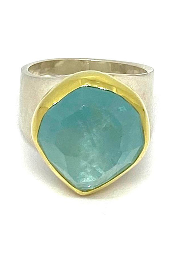 Round Aquamarine Ring