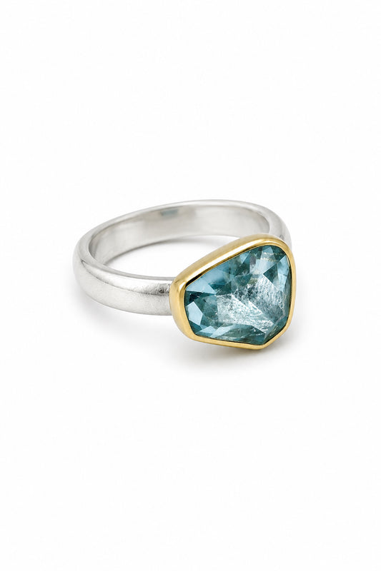 4.6cts Aquamarine Ring