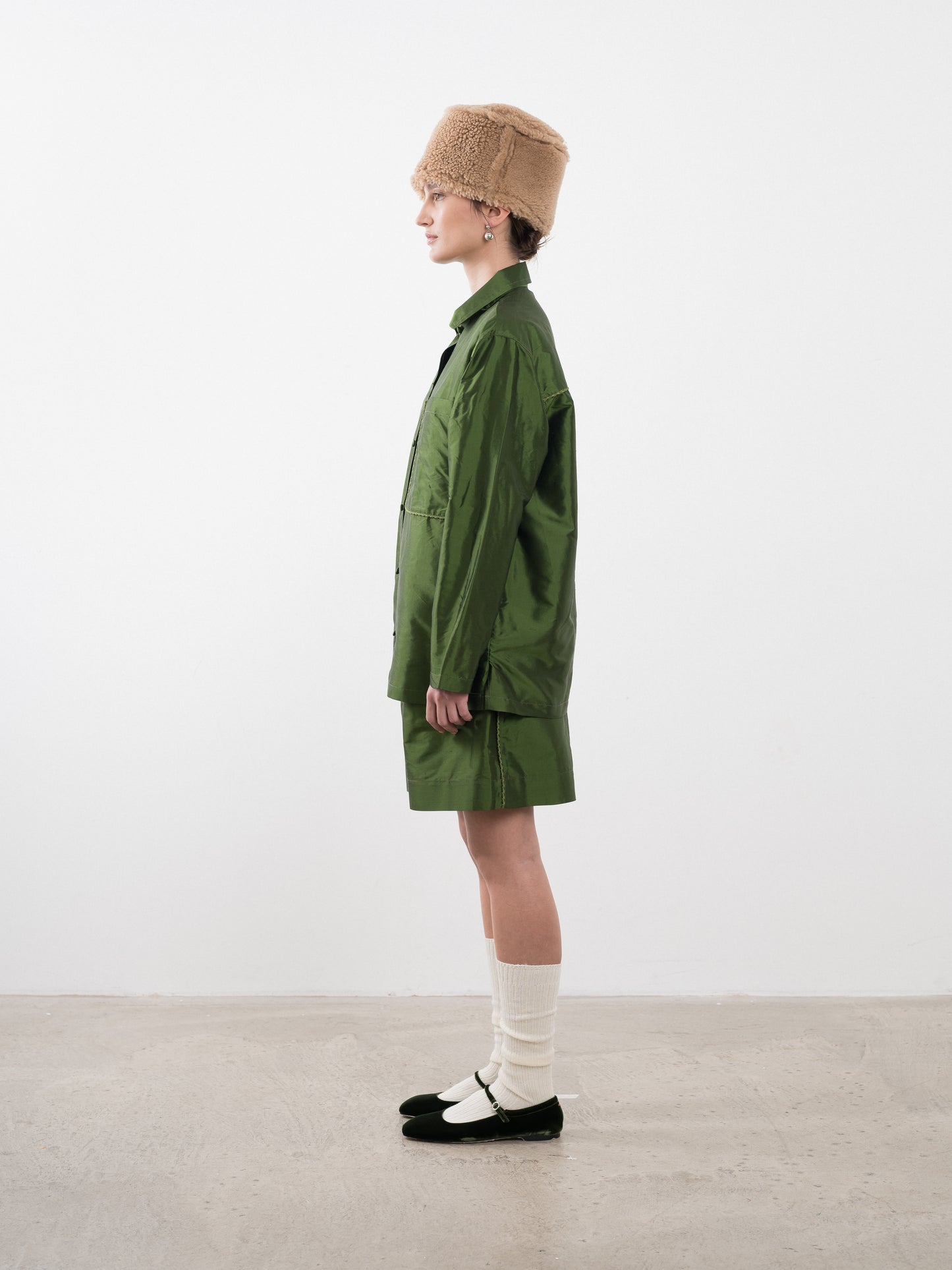 August Shirt, Bottle