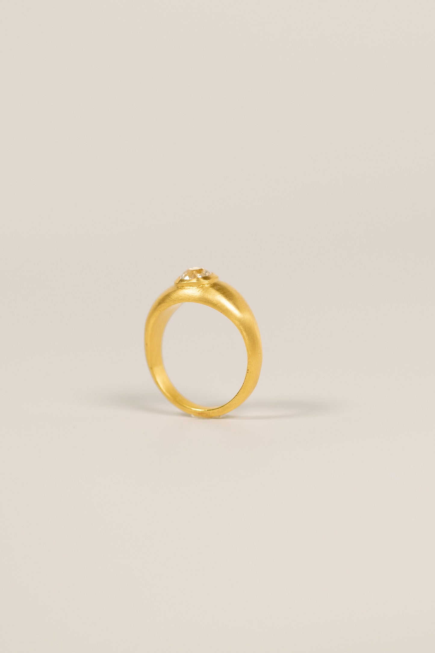 Peruzzi Diamond Ring