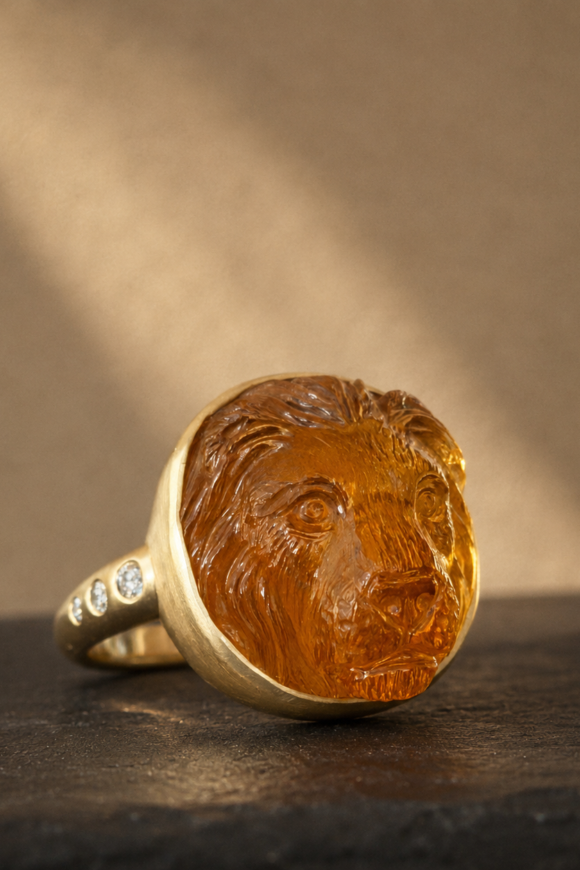 The Lion Ring in 18K Gold