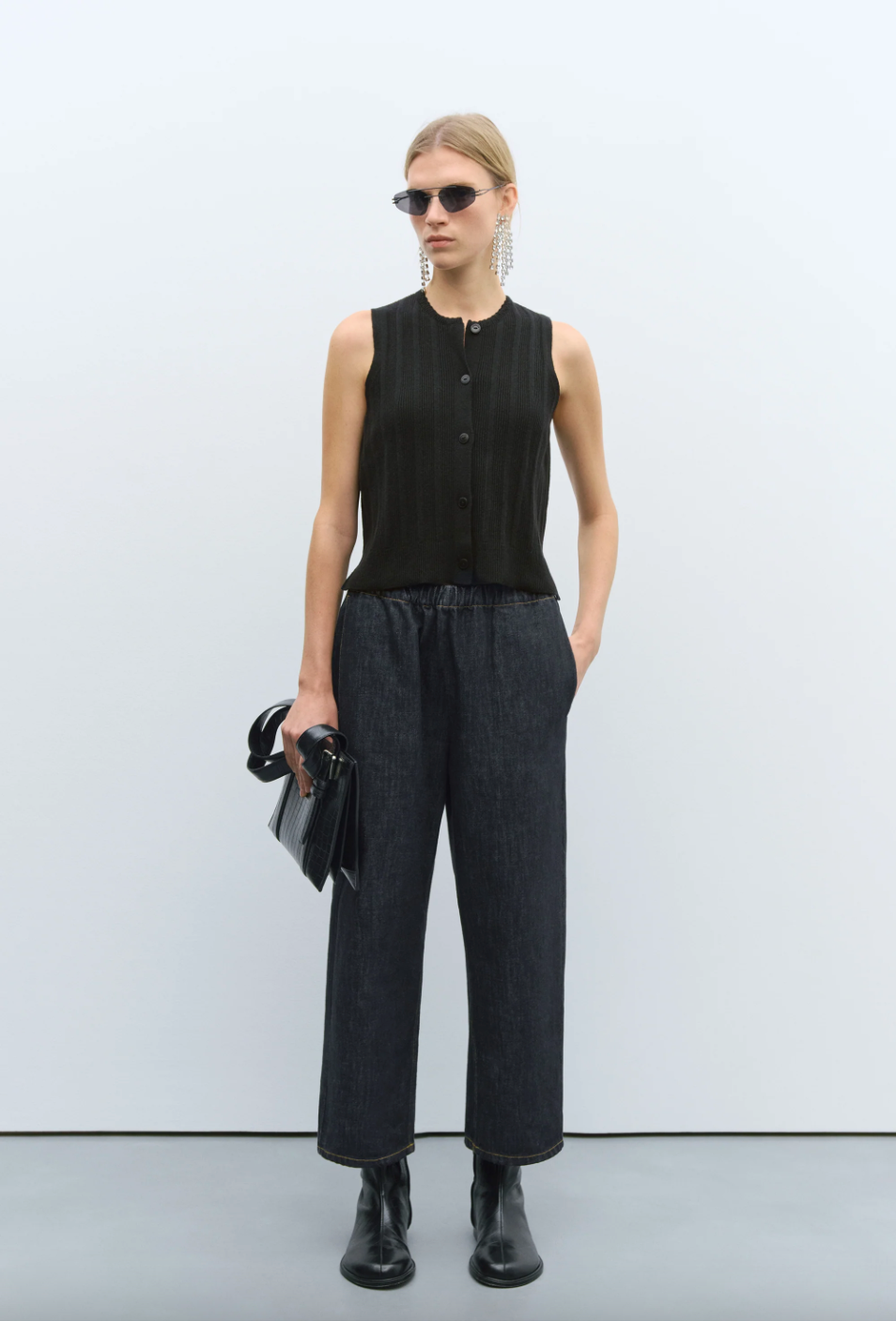 Merino Wool Ribbed Waistcoat Black