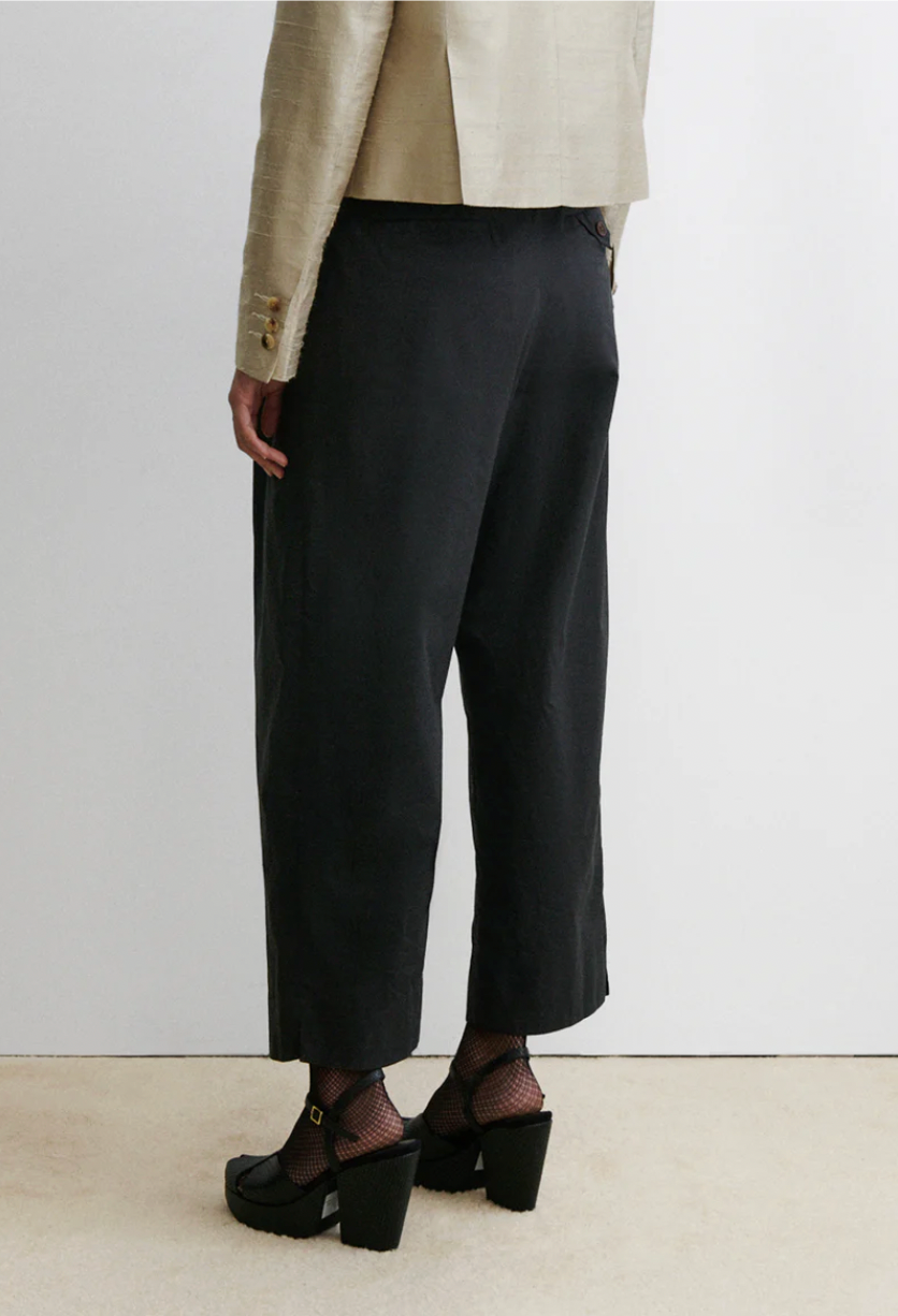 Babar Pant, Black