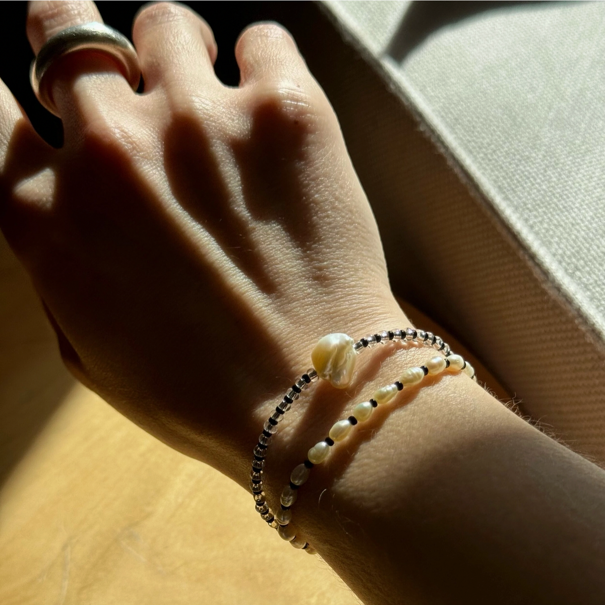 Frosted Pearl Bracelet: 7”