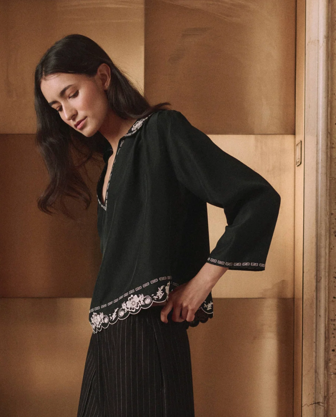 Embroidered Floral Peter Pan Collar Top