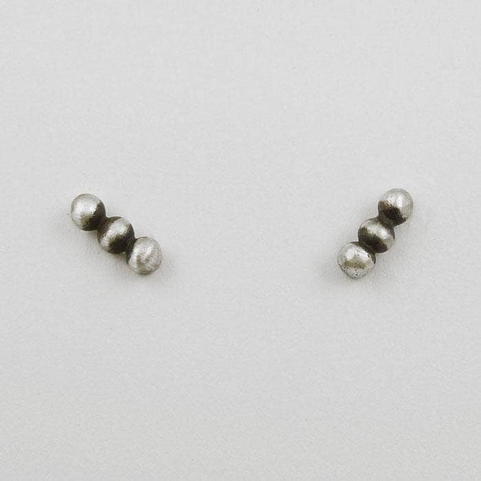 Granulated Three Ball Stud Set