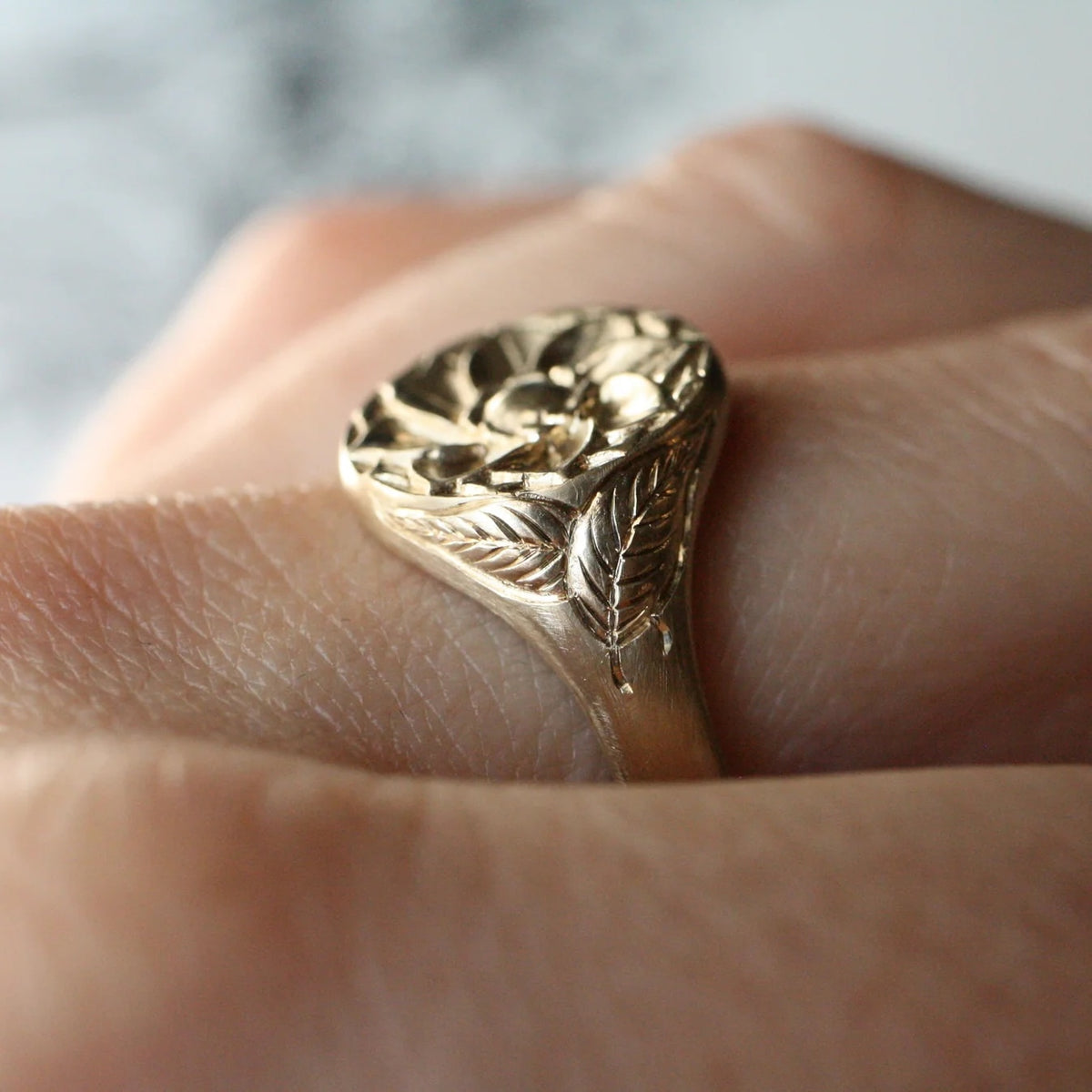 Rosette Signet in 14K Gold