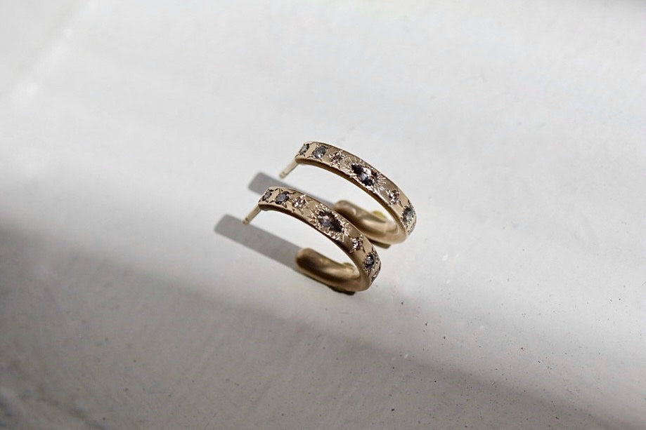Scattered Diamond Hoops