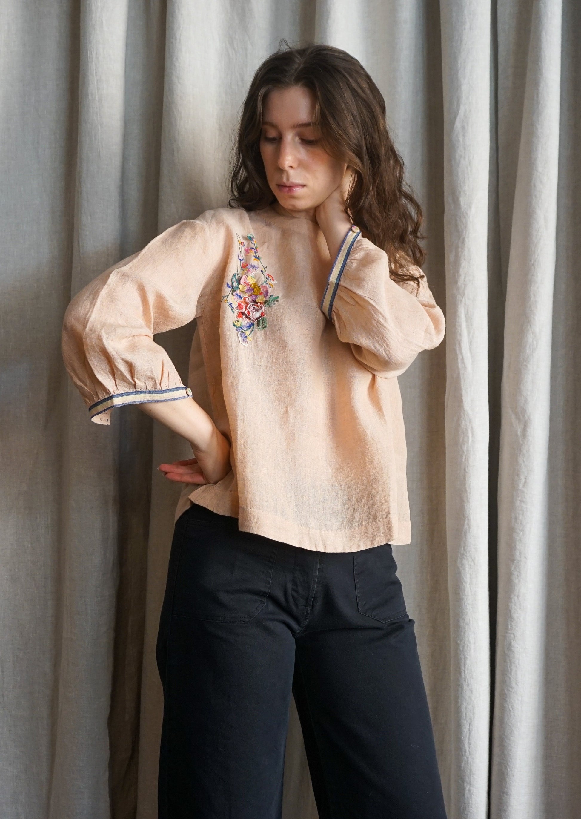 PALM PEACH LINEN EKA TOP WITH HAND EMBROIDERED DETAIL