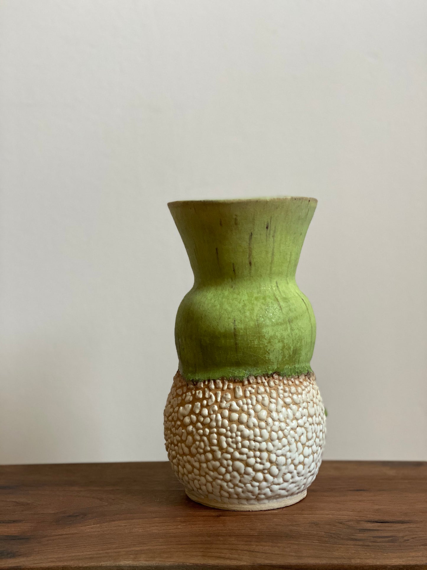 Oedipa Vase in Limeaid Kaolin
